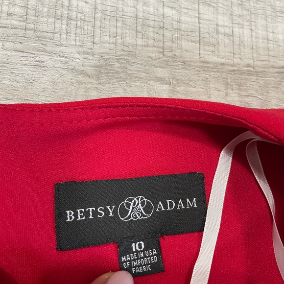 BRAND NEW Betsy Adam red and gold knee length sexy dress with 3/4 sleeves - Picture 4 of 6